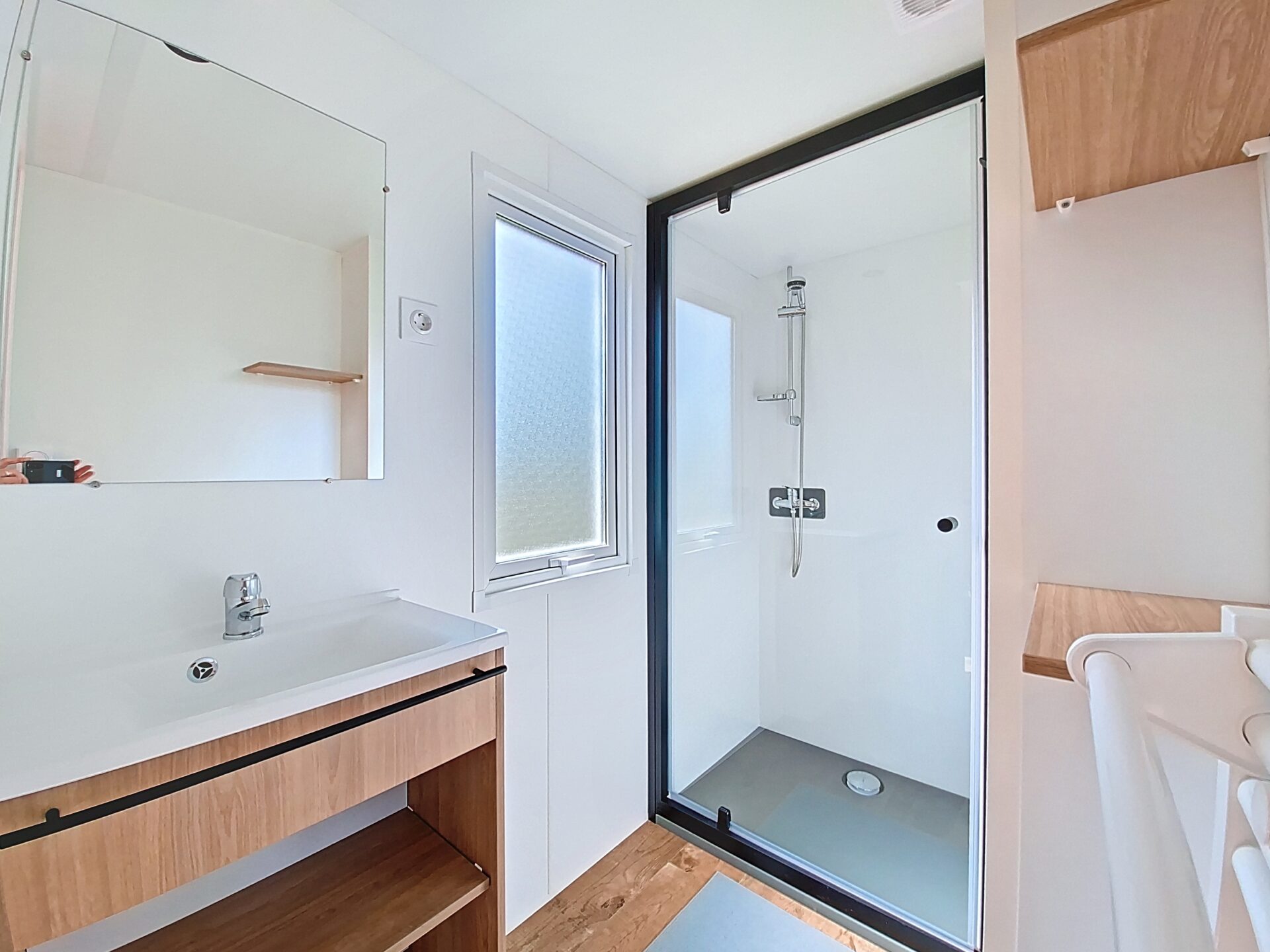 Camping Les Pieds Dans Leau Camping Familiale A Crozon Mh 14 00003