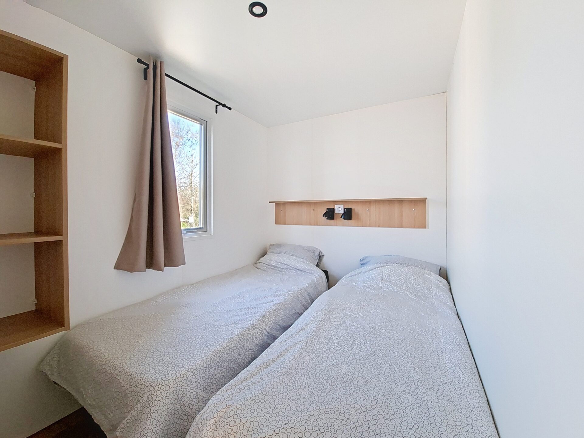 Camping Les Pieds Dans Leau Camping Familiale A Crozon Mh 14 00009