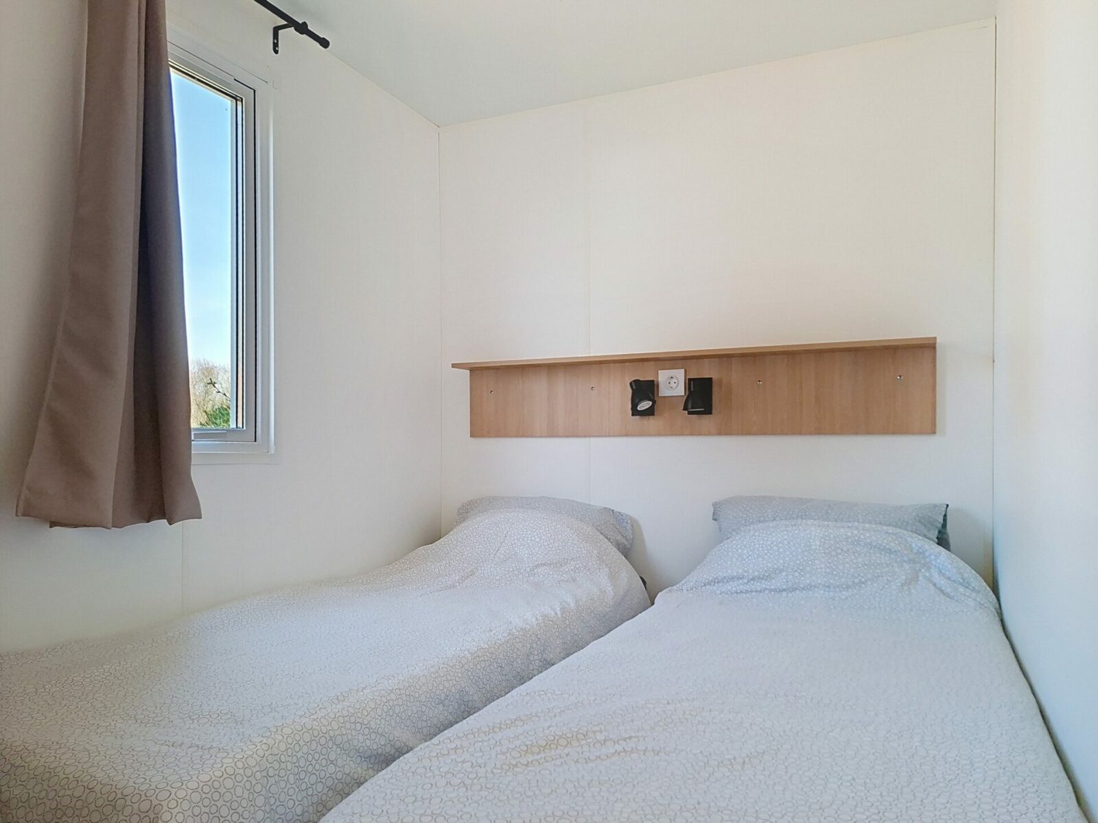 Camping Les Pieds Dans Leau Camping Familiale A Crozon Mh12 00005