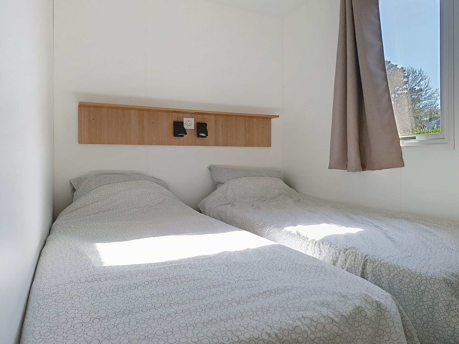 Camping Les Pieds Dans Leau Camping Familiale A Crozon Mh12 00006