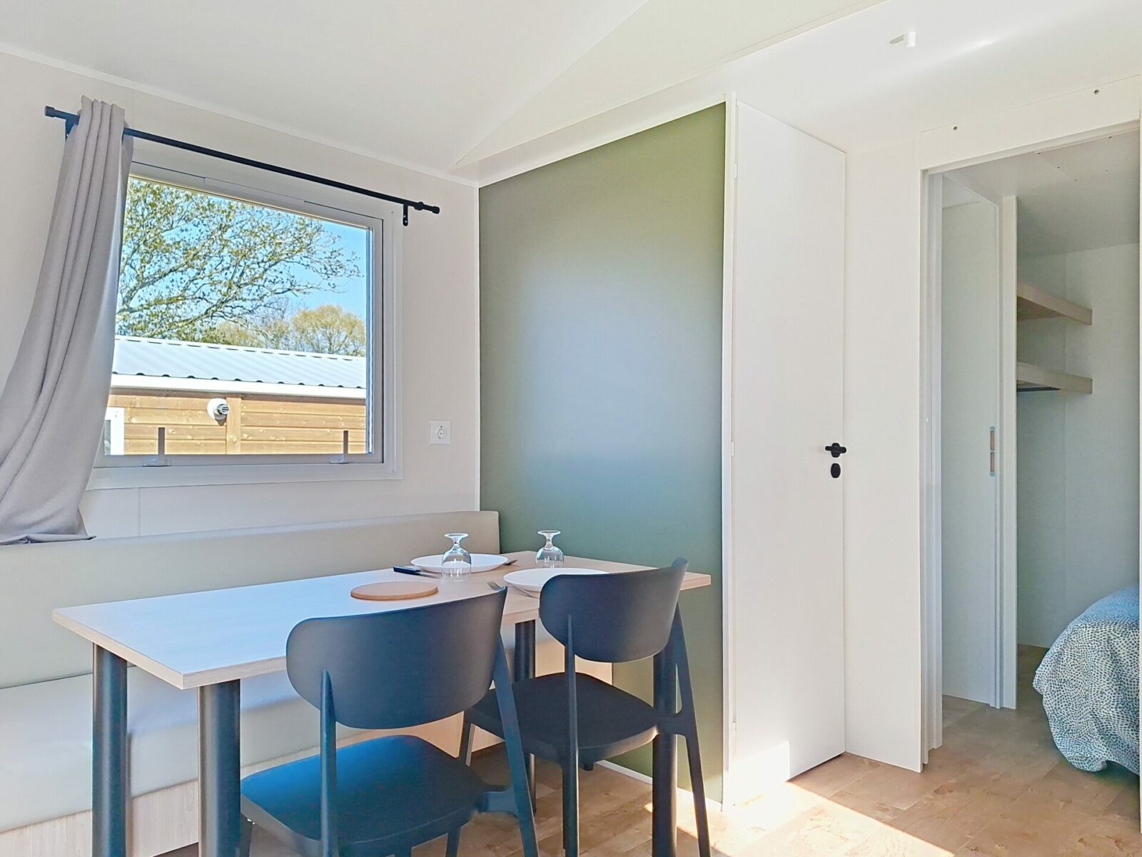 Camping Les Pieds Dans Leau Camping Familiale A Crozon Mh24 00006